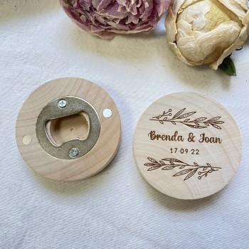 Abridor de madera personalizado para boda