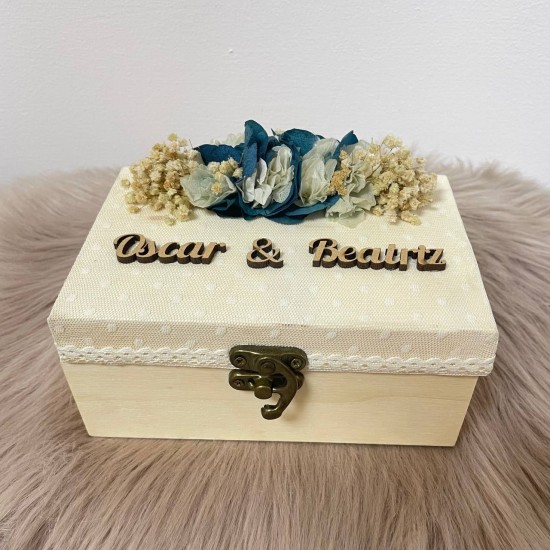 Caja madera personalizada con flores presevadas