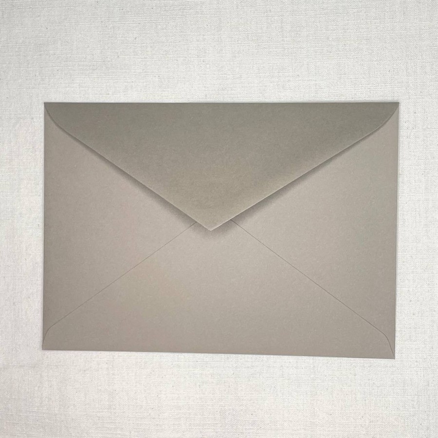 Sobre Invitación Marrón Nuez