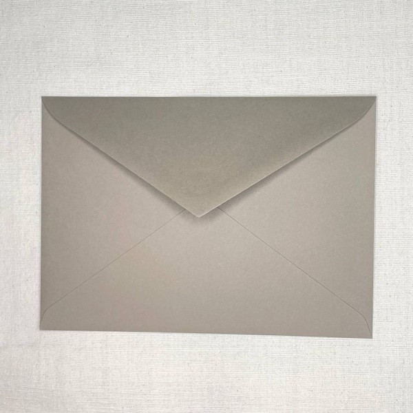 Sobre Invitación Marrón Nuez