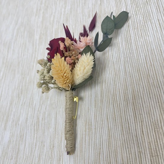 Prendido con mini rosa