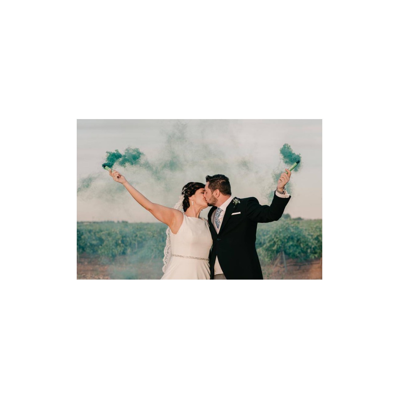 Bengalas de humo de colores para tu boda - Quiero una boda perfecta - Blog  de Bodas