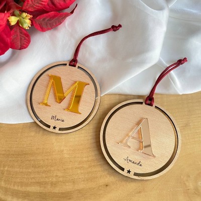 Bola de navidad con inicial 2