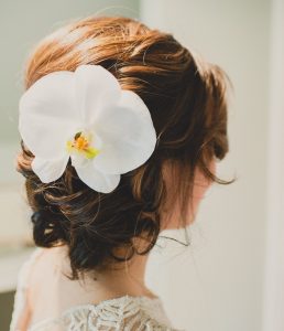 arreglos florales peinado de novia